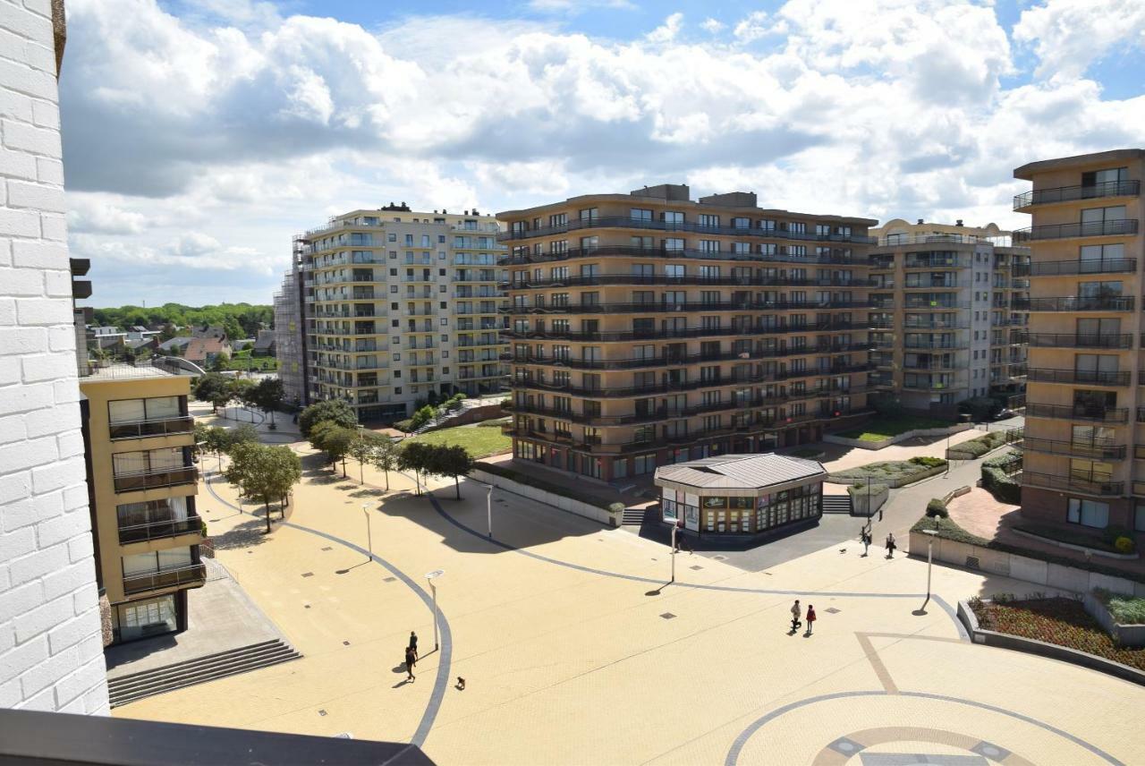 Plaza Apartment De Panne Bagian luar foto